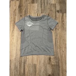 Lululemon Womens Relaxed Swiftly Tech Short Sleeve Size 6